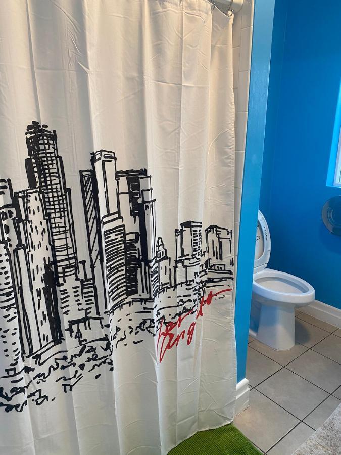 Private Angeles - Free Wifi, Ac, Tv, Private Fridge, Kitchen, Near Usc - Exposition Park - Usc Memorial Coliseum - Banc Of California Bmo Stadium - Downtown Angeles Dtla - Of Southern California Usc!! Accommodatie bij particulieren Los Angeles