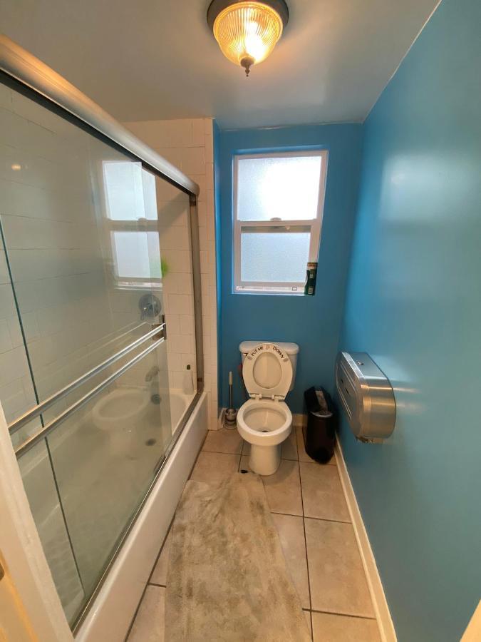 Private Angeles - Free Wifi, Ac, Tv, Private Fridge, Kitchen, Near Usc - Exposition Park - Usc Memorial Coliseum - Banc Of California Bmo Stadium - Downtown Angeles Dtla - Of Southern California Usc!! Accommodatie bij particulieren