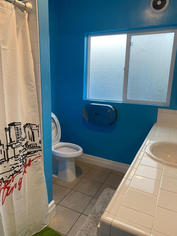 Private Angeles - Free Wifi, Ac, Tv, Private Fridge, Kitchen, Near Usc - Exposition Park - Usc Memorial Coliseum - Banc Of California Bmo Stadium - Downtown Angeles Dtla - Of Southern California Usc!! Accommodatie bij particulieren