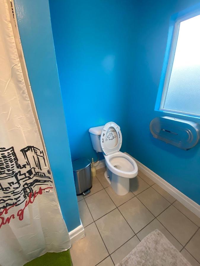 Private Angeles - Free Wifi, Ac, Tv, Private Fridge, Kitchen, Near Usc - Exposition Park - Usc Memorial Coliseum - Banc Of California Bmo Stadium - Downtown Angeles Dtla - Of Southern California Usc!! Accommodatie bij particulieren